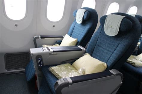 vietnam airlines premium economy seating plan